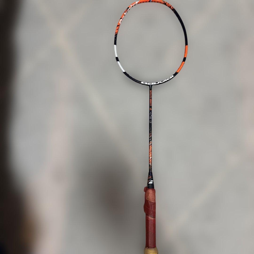 バボラSATE LITE GRAVITY 74 バドミントンラケット