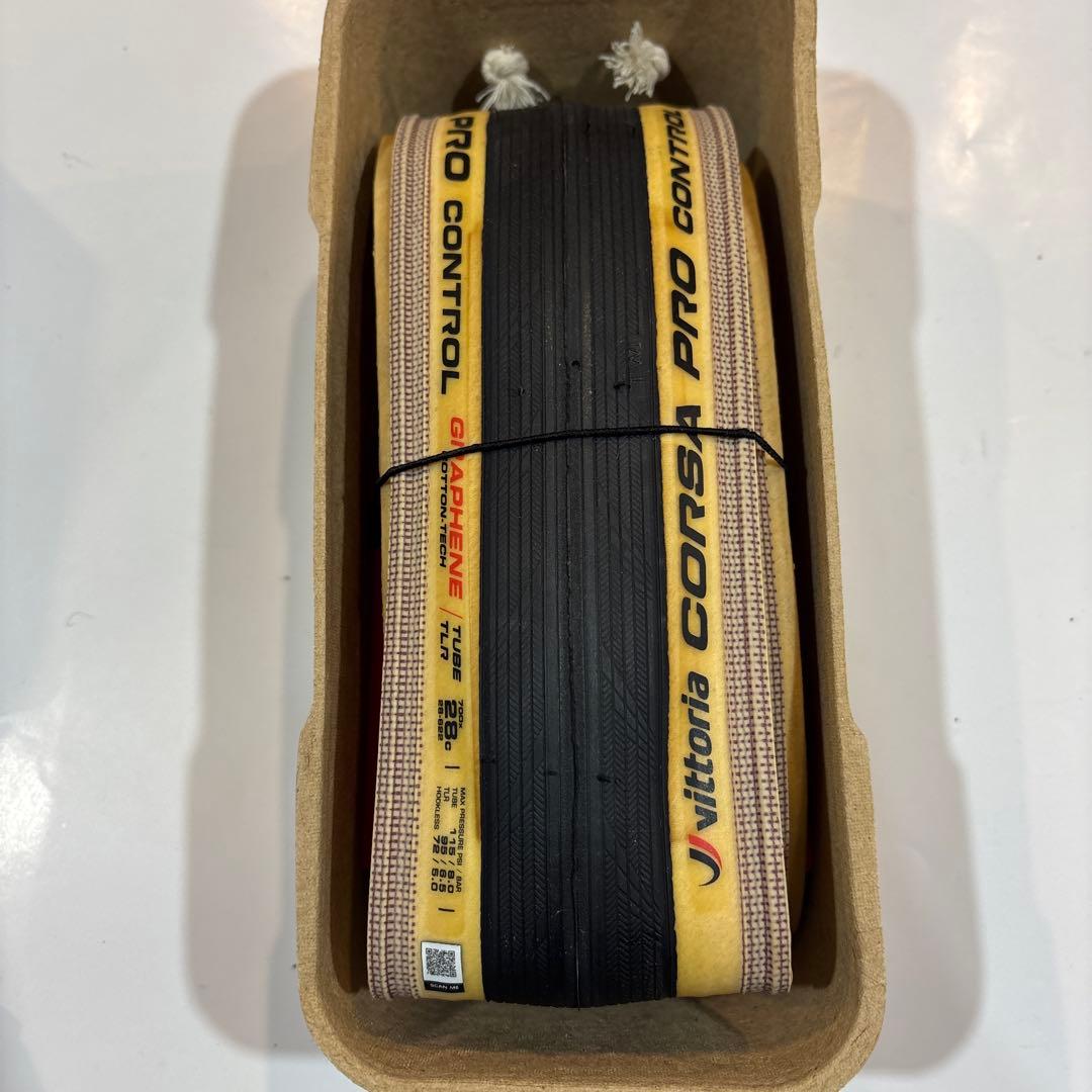 【新品】vittoria Corsa Pro Control 28c TLR