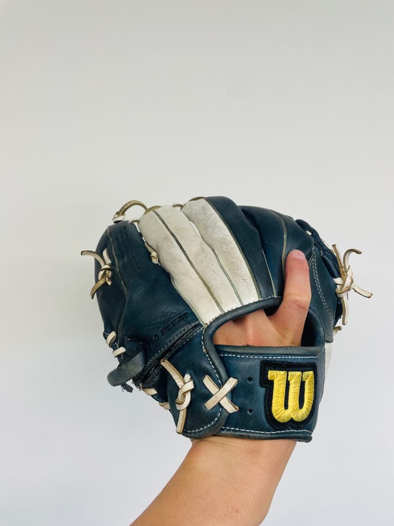 【美品✨】Wilson‼️ウィルソン　野球グローブ　軟式用　ネイビー　ホワイト