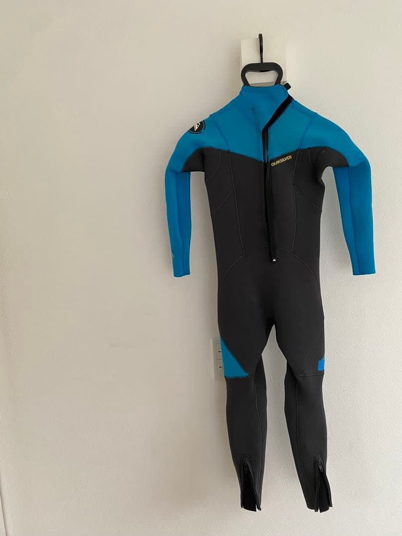 Quiksilver フルスーツ 130cm キッズ　ジュニア　ウェットスーツ