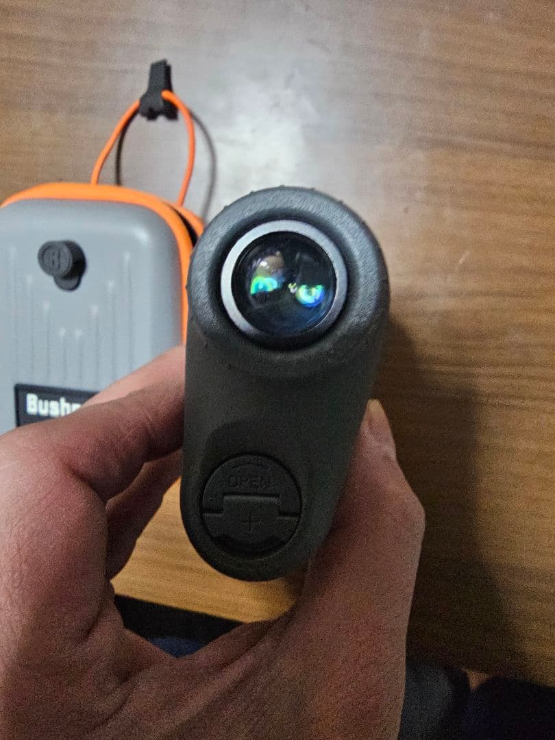 Bushnell Tour V6 SHIFT ゴルフ用距離計 ケース付き