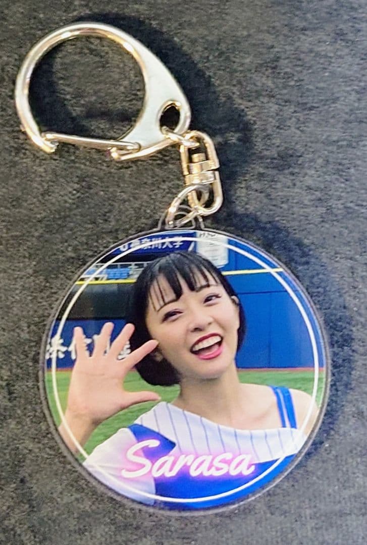 横浜ベイスターズ diana Sarasaさんキーホルダー＆非売品コースター