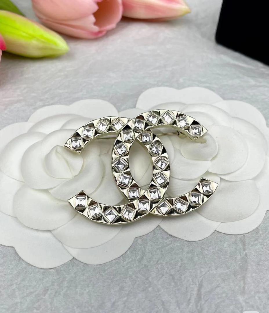 【美品】CHANEL シャネル ブローチ ココマーク ラインストーン ゴールド