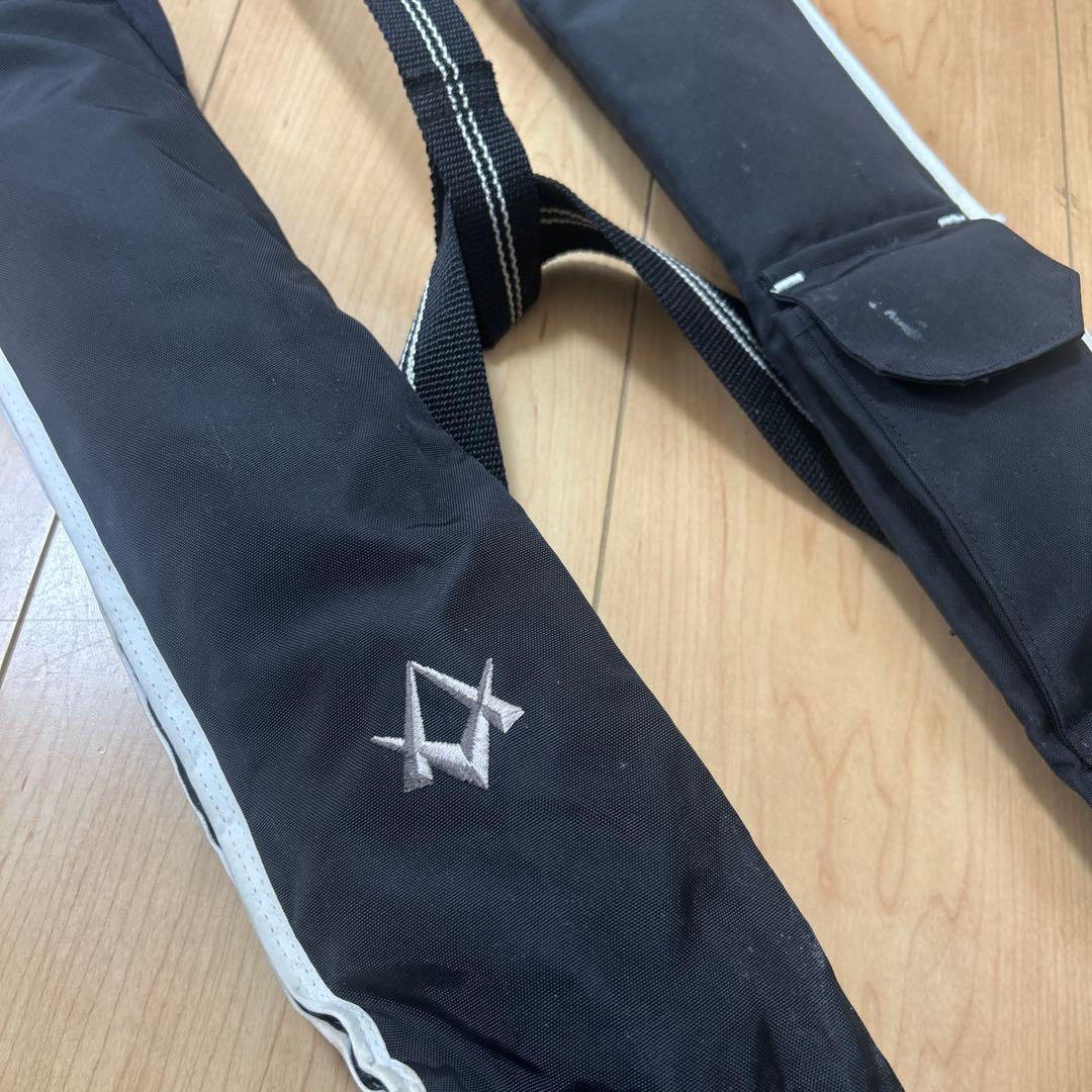 XVX ライフジャケット 黒　ダイワ　自動膨張