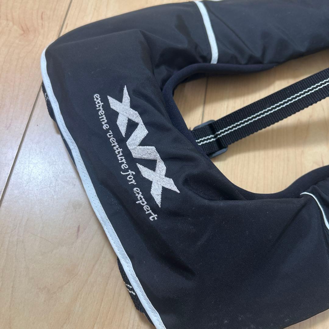 XVX ライフジャケット 黒　ダイワ　自動膨張