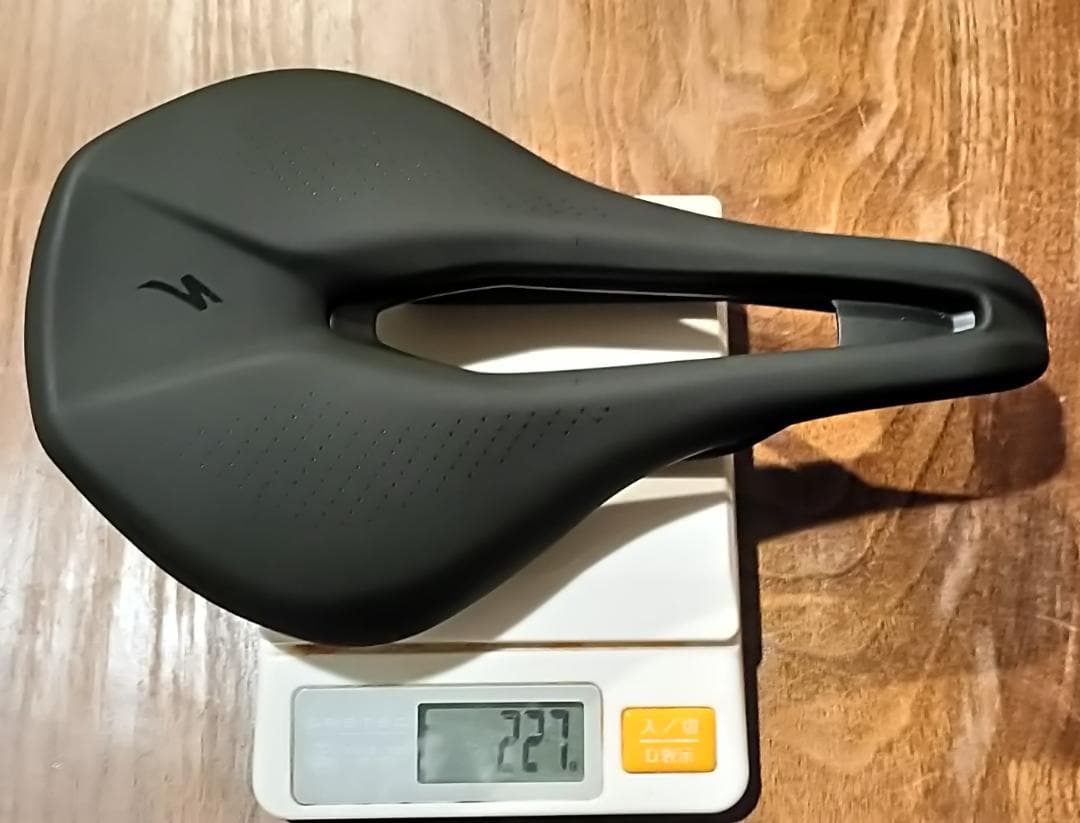 新車外し！未走行品！スペシャライズド　POWER EXPERT SADDLE