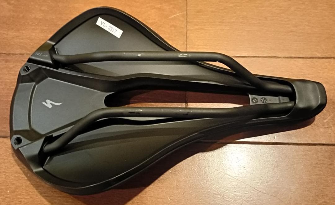 新車外し！未走行品！スペシャライズド　POWER EXPERT SADDLE