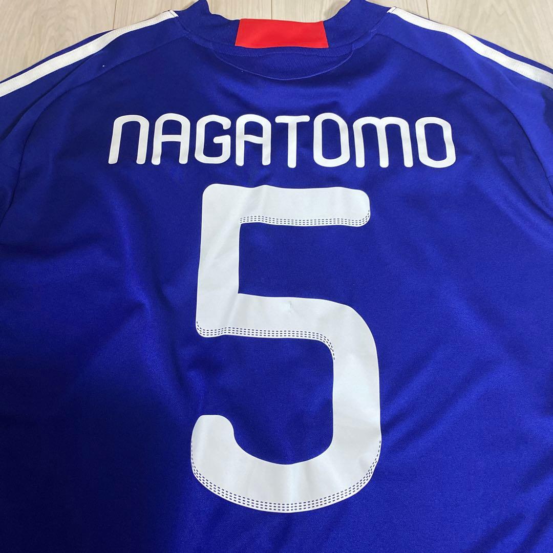 日本代表　サッカー　ユニフォーム　長友選手