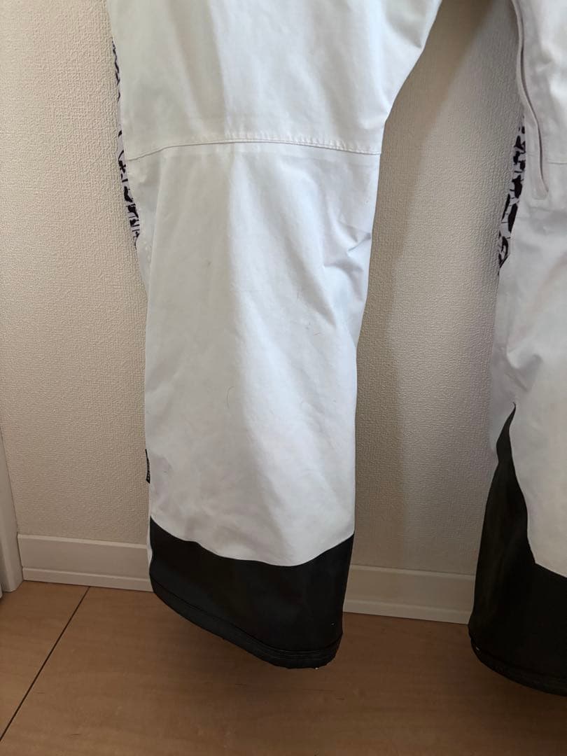 VOLCOM GORE-TEX ホワイトスノーボードウェア　 S