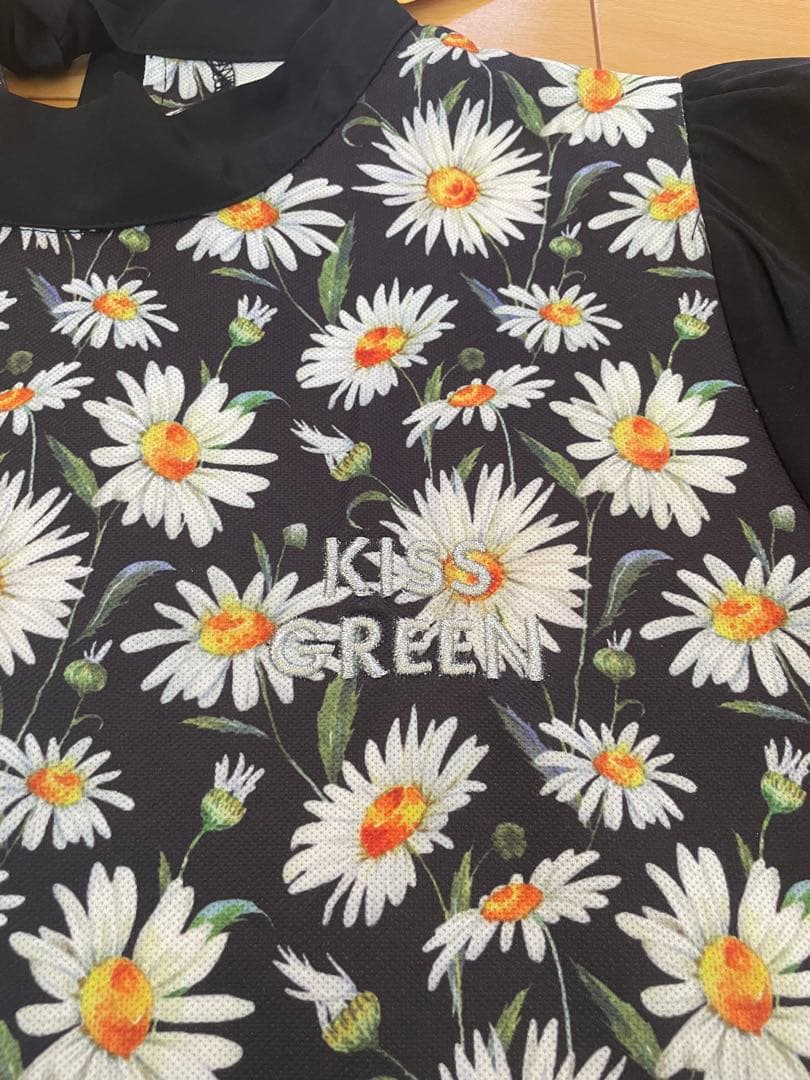 【新品未使用タグ付き】kiss on the green 花柄　セットアップ　L