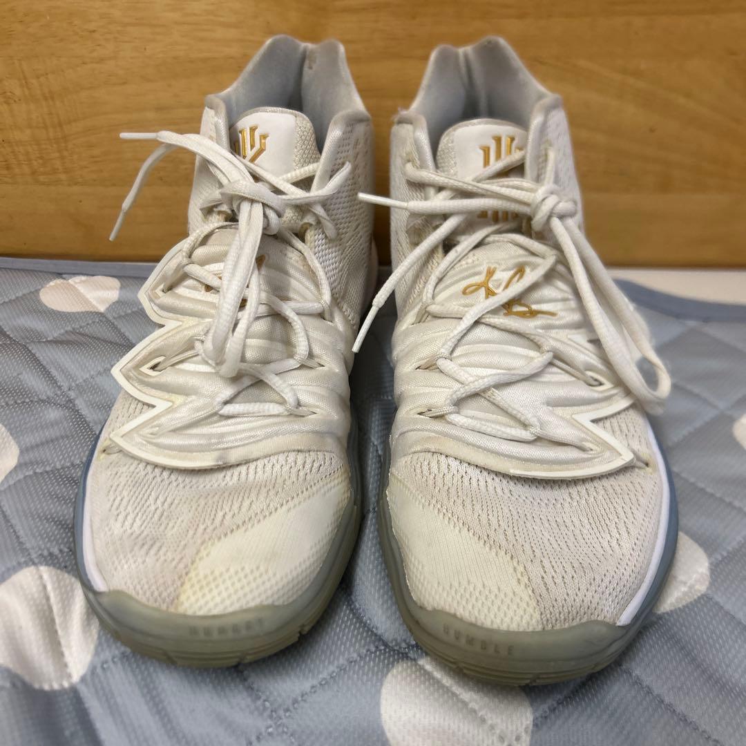 Nike カイリー5 バイユー