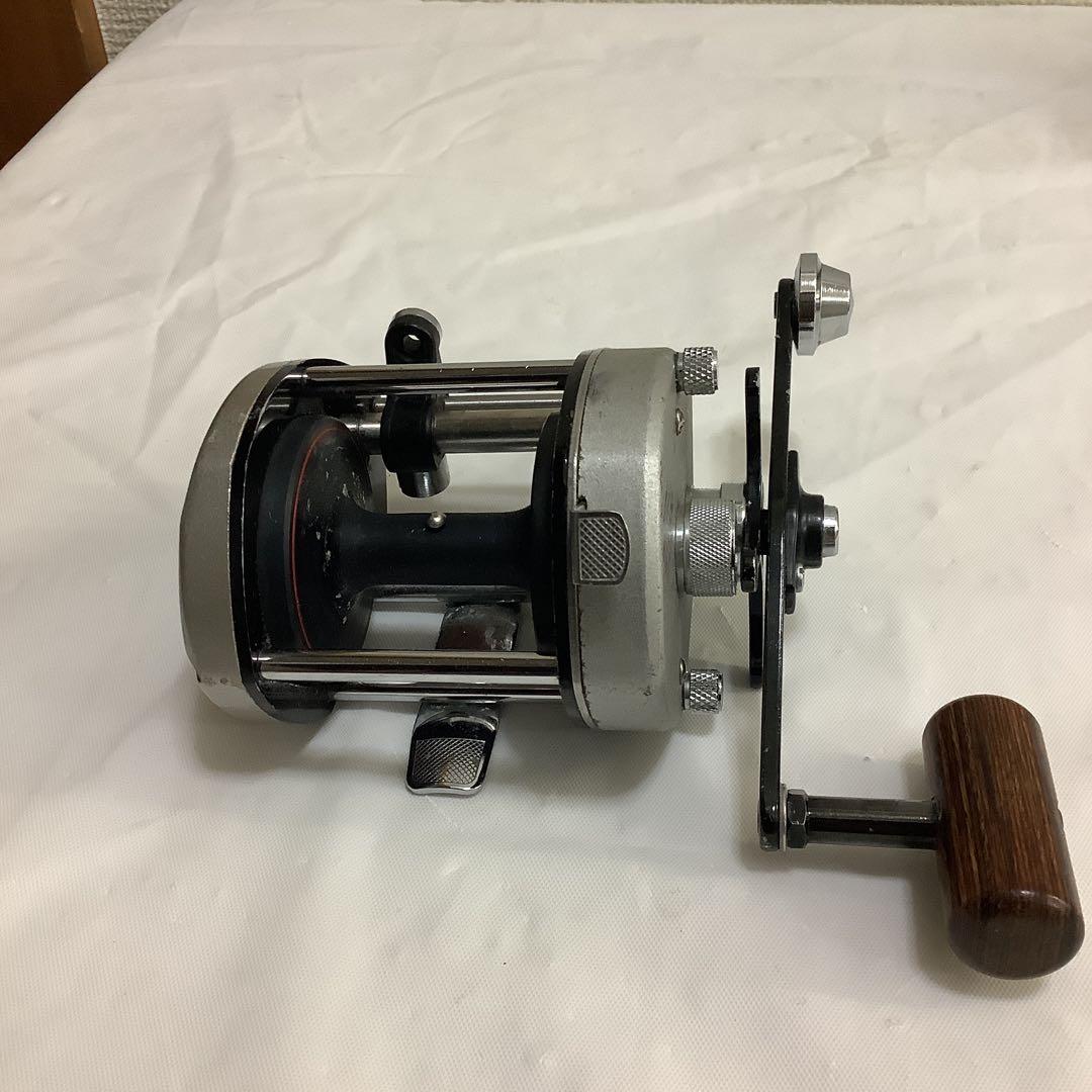 8128⑥スピニングリール 中古　3種類　まとめ売り