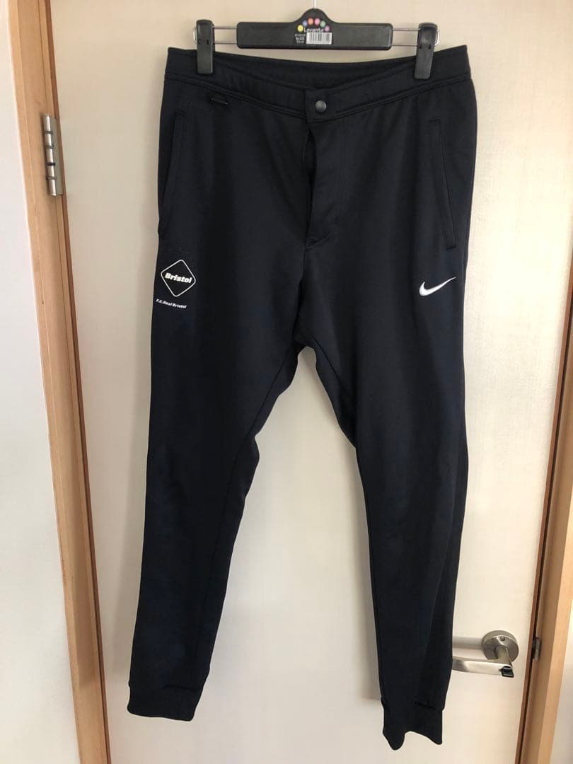 FCRB×NIKEセットアップ