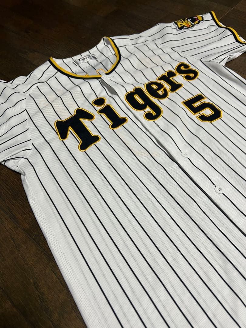 近本選手　阪神タイガース　レプリカユニフォーム