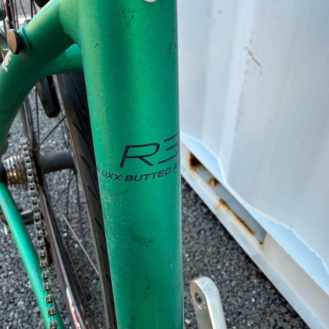 クロスバイク エスケープ R3 身長160-175cm 定価5.7万円