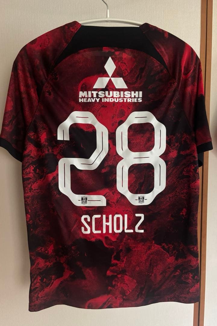 【美品／L】浦和レッズ 2024ユニフォーム ショルツ選手
