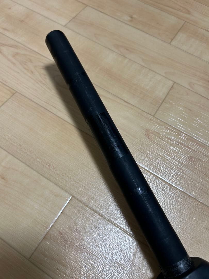 カーボンファイバー ブラック フロントフォーク