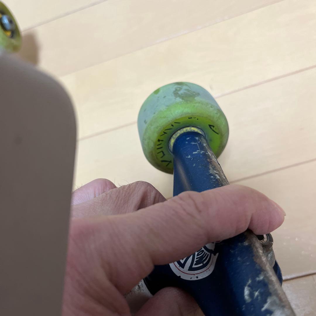 スケートボード トラック　インディペンデント　129 MID ウィール