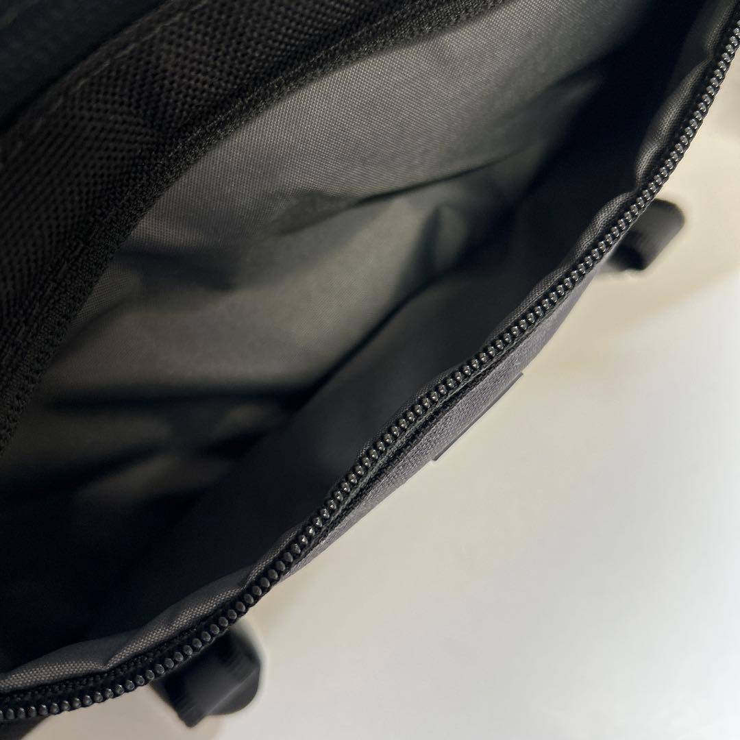 503342 [クローム] ボディバッグ MINI KADET 5L