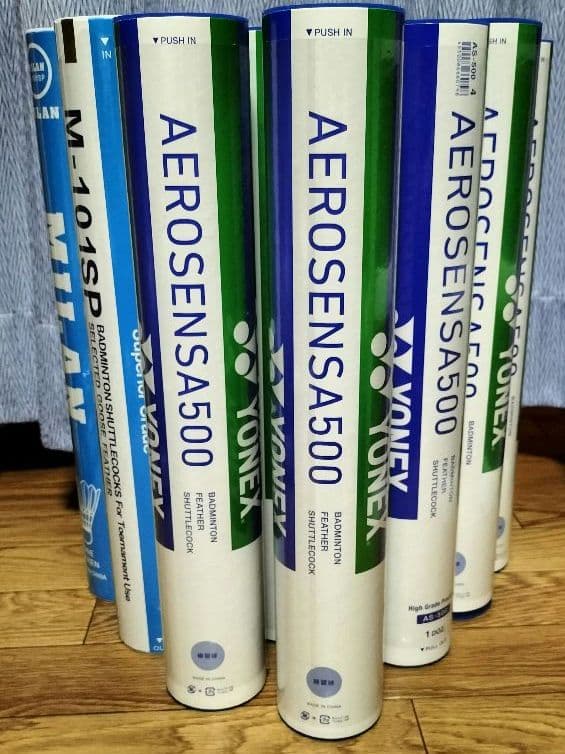 中古バドミントン シャトル AEROSENSA500+他メーカー 120球