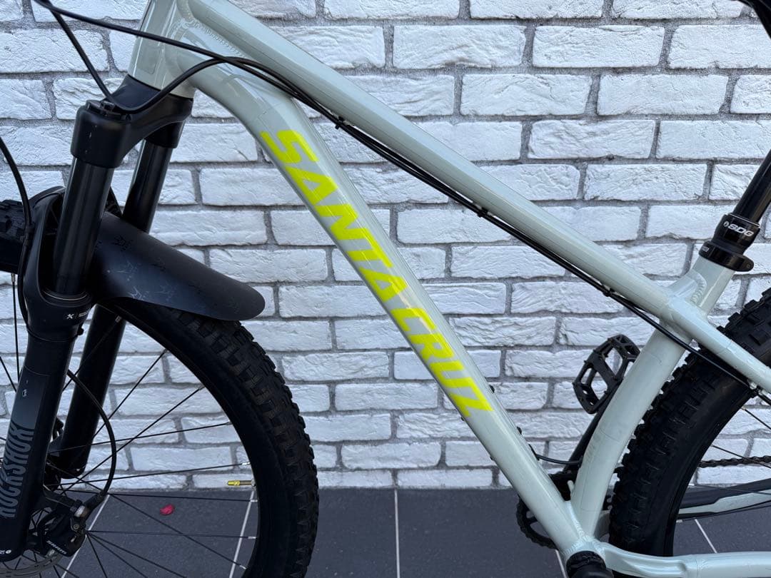 SANTA CRUZ Chameleon 7 AL 29インチ Sサイズ