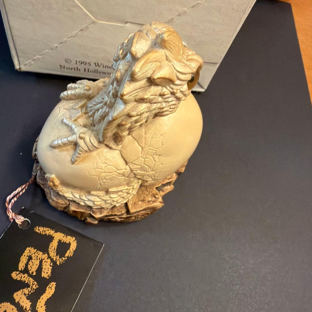 Windstone EditionsHatching Drago孵化するドラゴン
