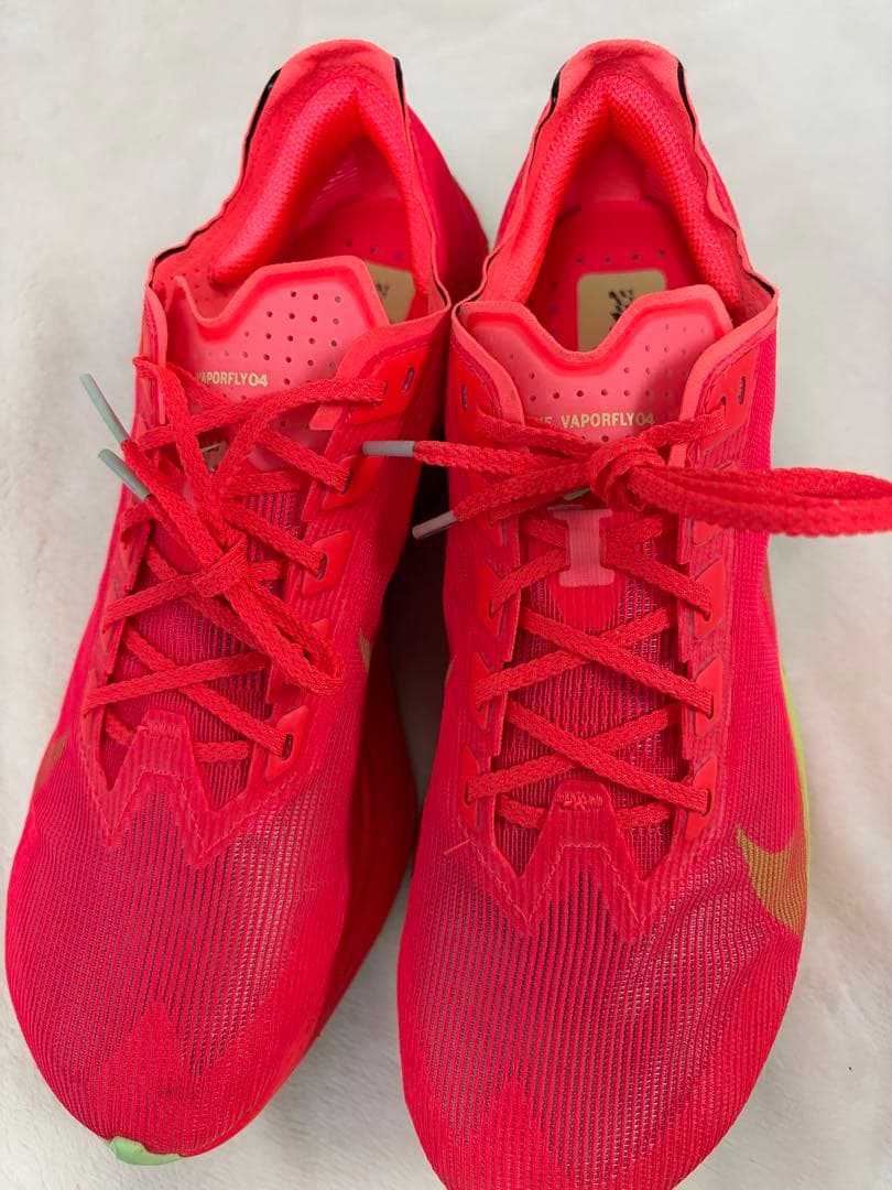 NIKE ヴェイパーフライ4 26.0