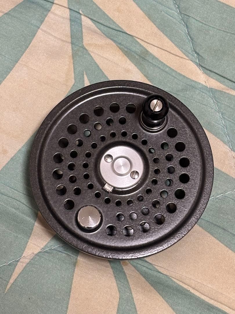 ORVIS BATTENKILL DISC 7/8 スペアスプール付き