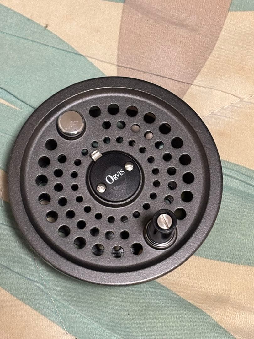 ORVIS BATTENKILL DISC 7/8 スペアスプール付き