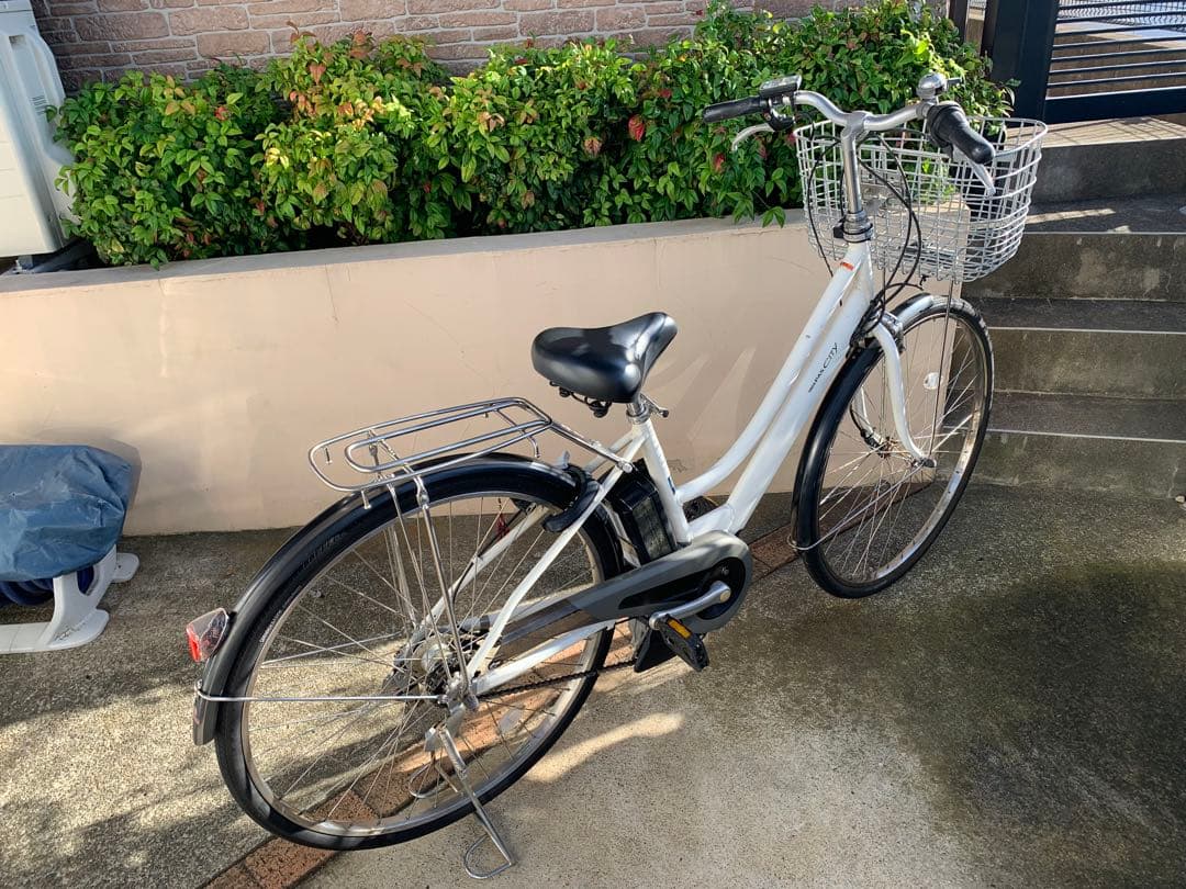 ホワイト 電動アシスト自転車 シティタイプ