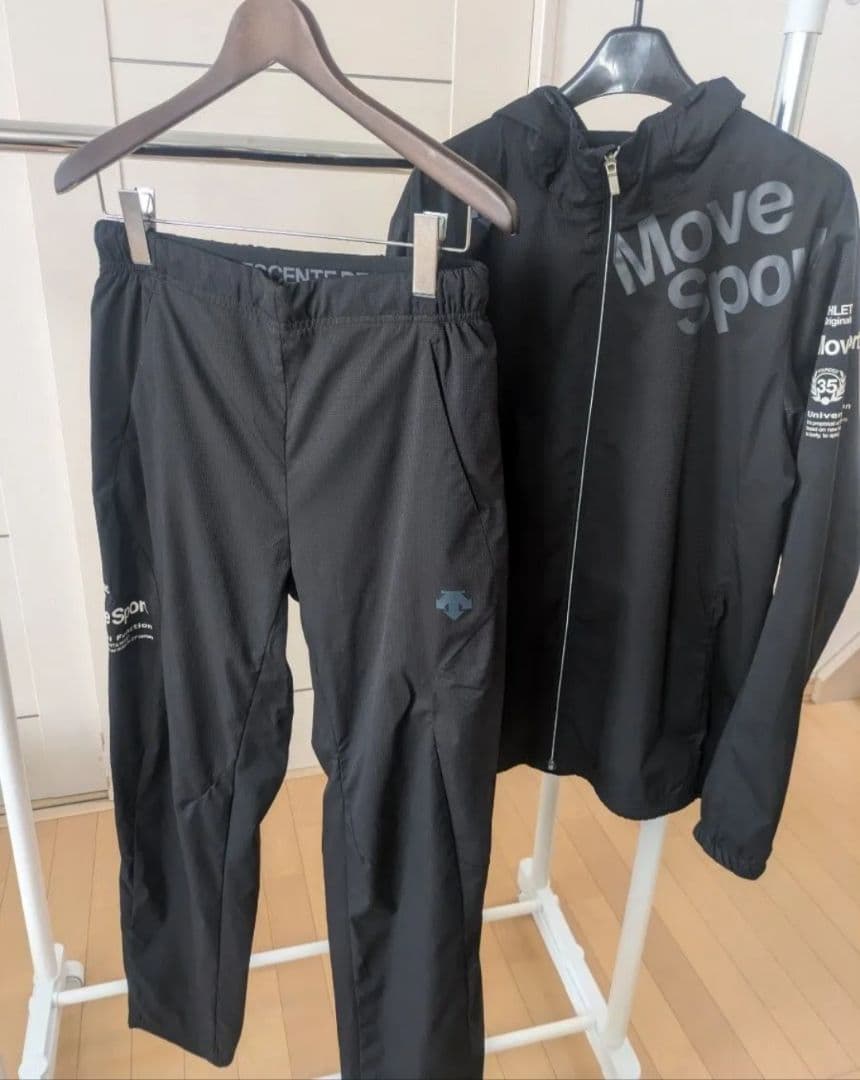 DESCENTE　ウインドブレーカー　上下