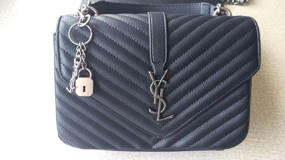 新品✨未使用✨ VIP限定 ブラック キルティングバッグ
