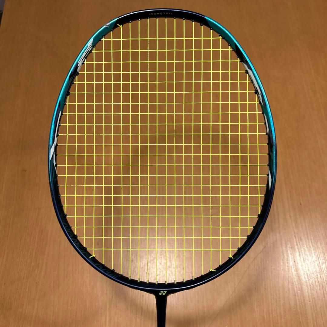 ラケット YONEX nanoflare700