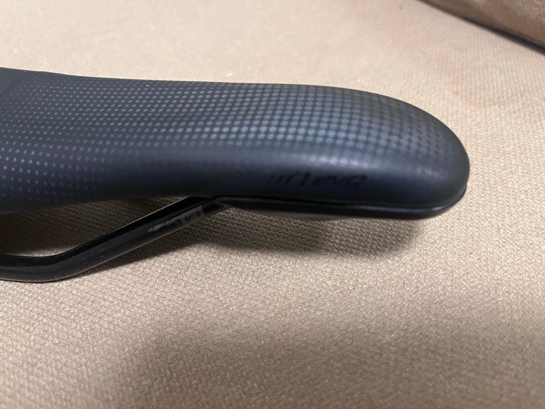 Specialized Romin Evo Mimic サドル