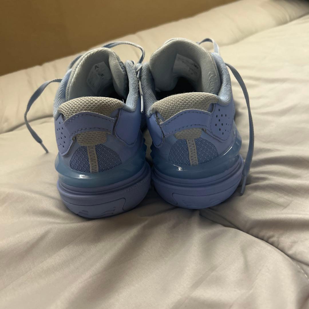 New Balance HEI バスケットボールシューズ ライトブルー