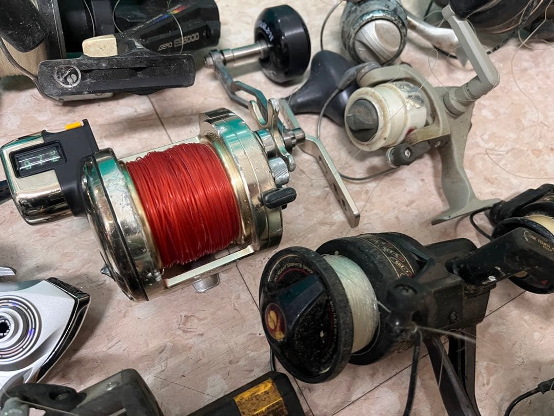 19個ジャンクリール　SHIMANO DAIWA などまとめ売り