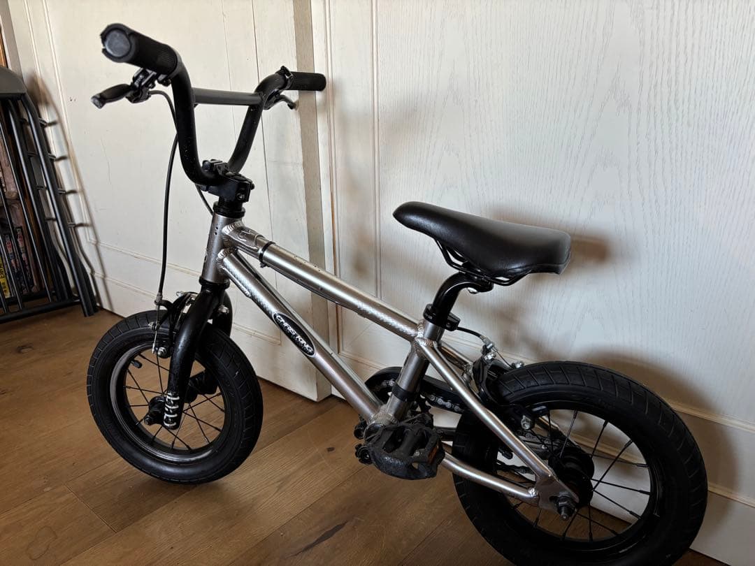 自転車本体 CULT JUVENILE 12