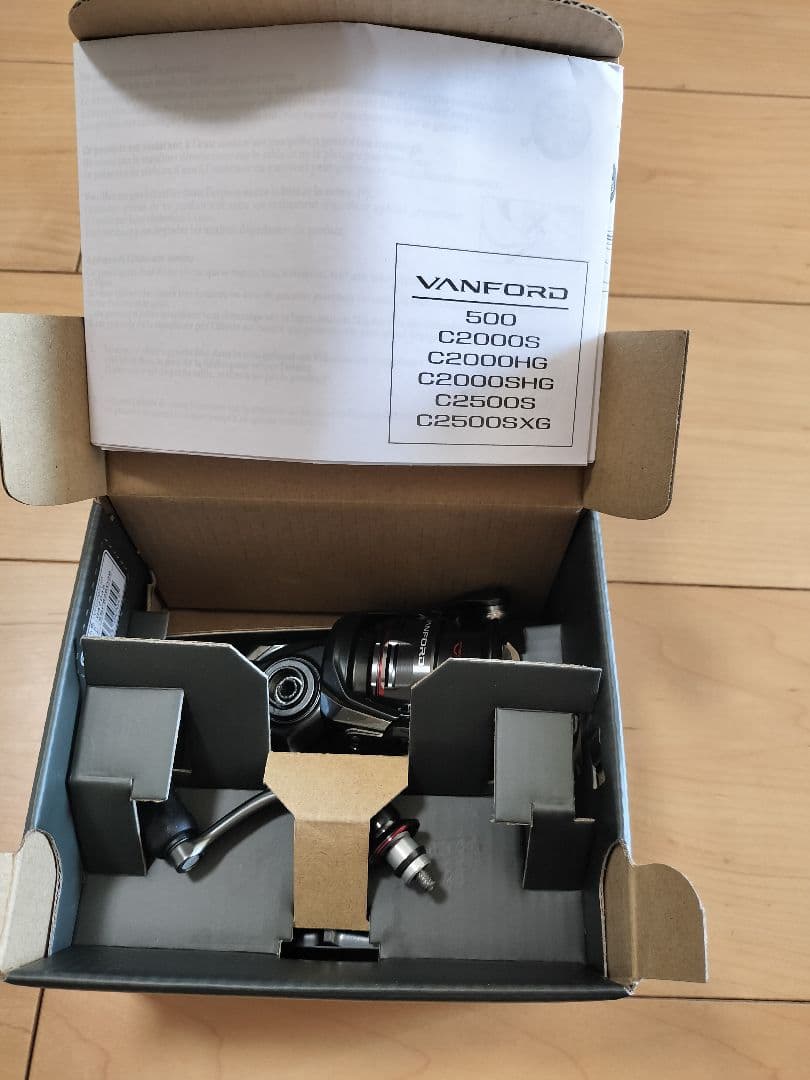 SHIMANO 24 VANFORD C2500SXG スピニングリール