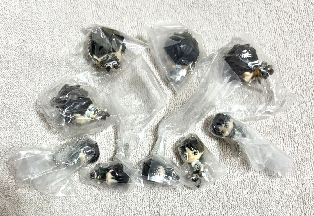 進撃の巨人　エレン　マスコットキーホルダー　まとめ売り　9点