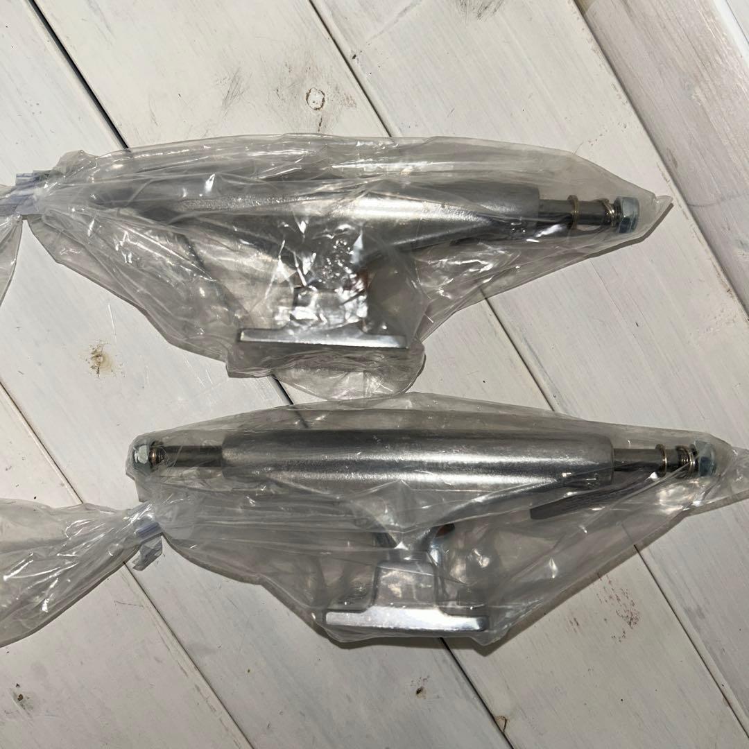 スケートボード INDEPENDENT FORGED HOLLOW SILVER