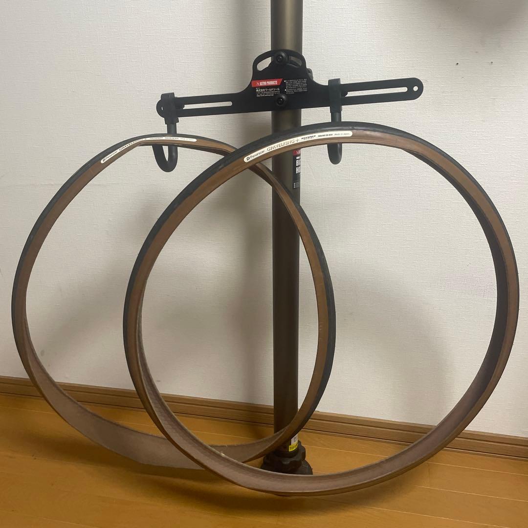 ほぼ新品！パナレーサー グラベルキング＋ 700c×26c クリンチャー