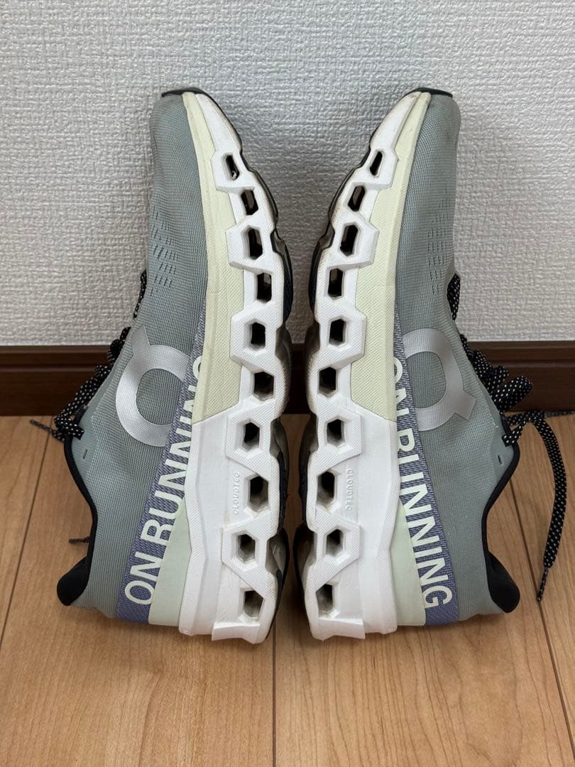On クラウドモンスター 2 27.5cm