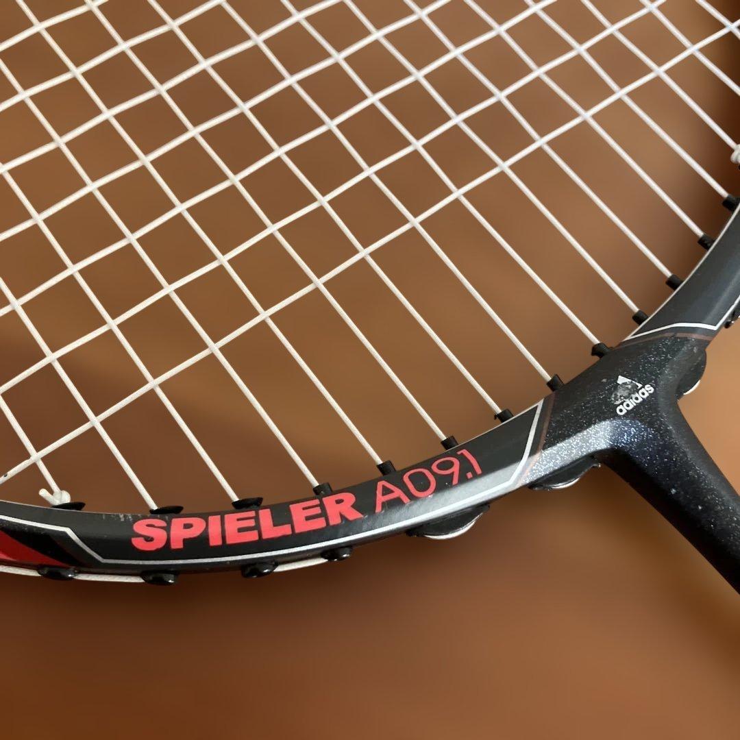 【美品】SPIELER A091 バドミントンラケット 黒/赤2本まとめ売り