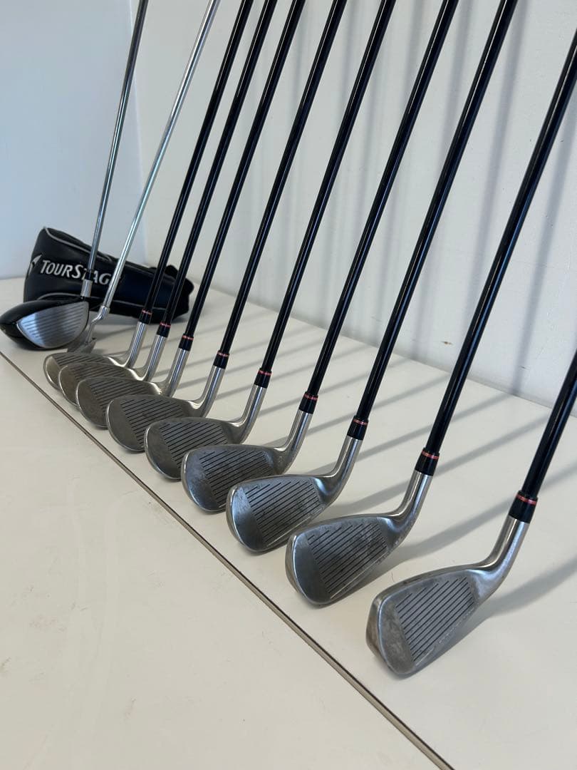 シルバースコット845sゴルフクラブセット一式。Srixon ゴルフバッグ