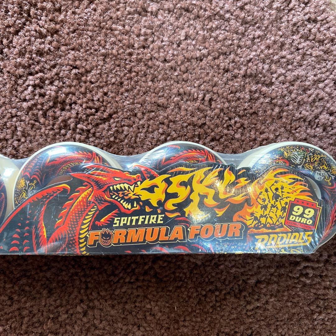 SPITFIRE FORMULA FOUR 57mm99D ドラゴン柄ウィール