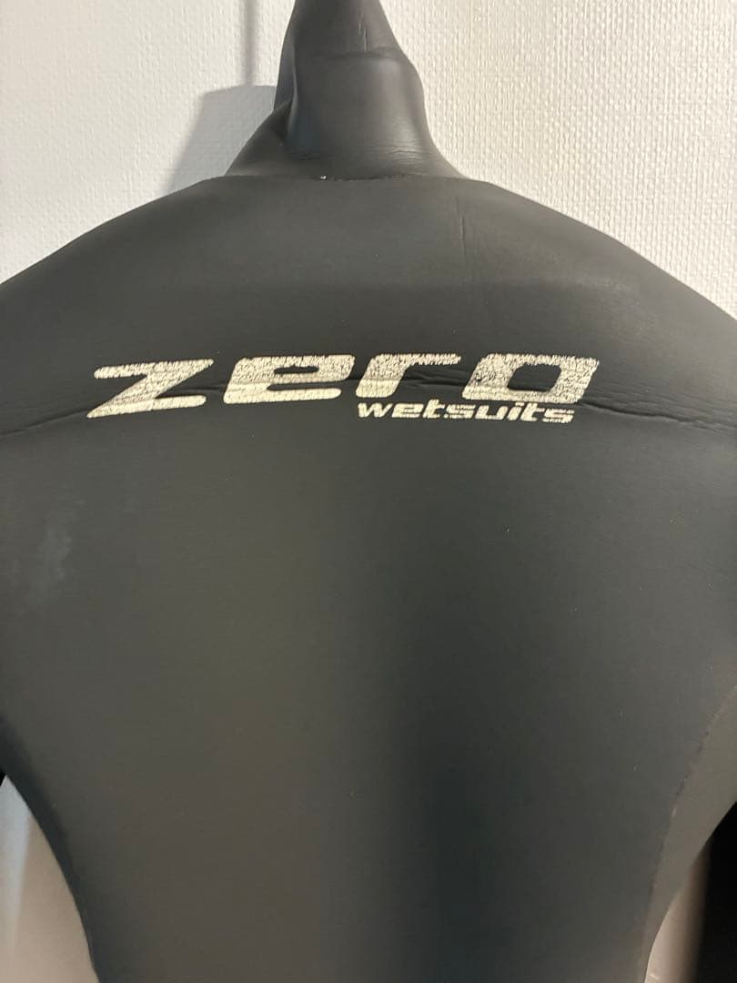 ZERO WETSUITS／ゼロ ウェットスーツ セミドライ3mm　ML