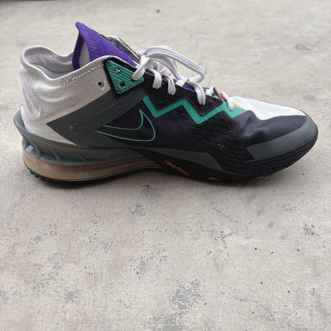［NIKE］Nike Air Max lebron 18スニーカー 30cm
