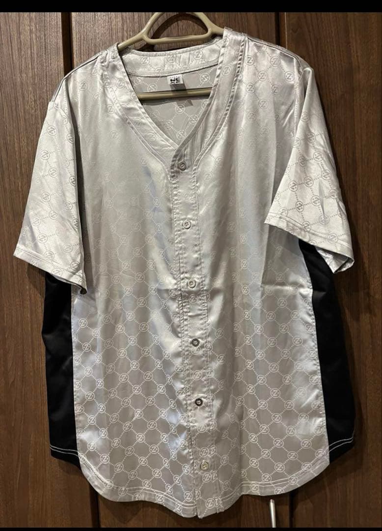 超美品！ZUMBA 正規品　ズンバ　半袖　トップス　サイズL