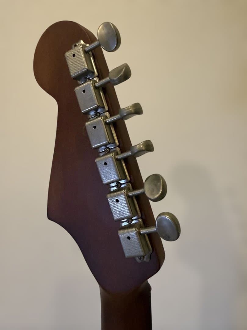 Fender エレアコギター NEWPORTER