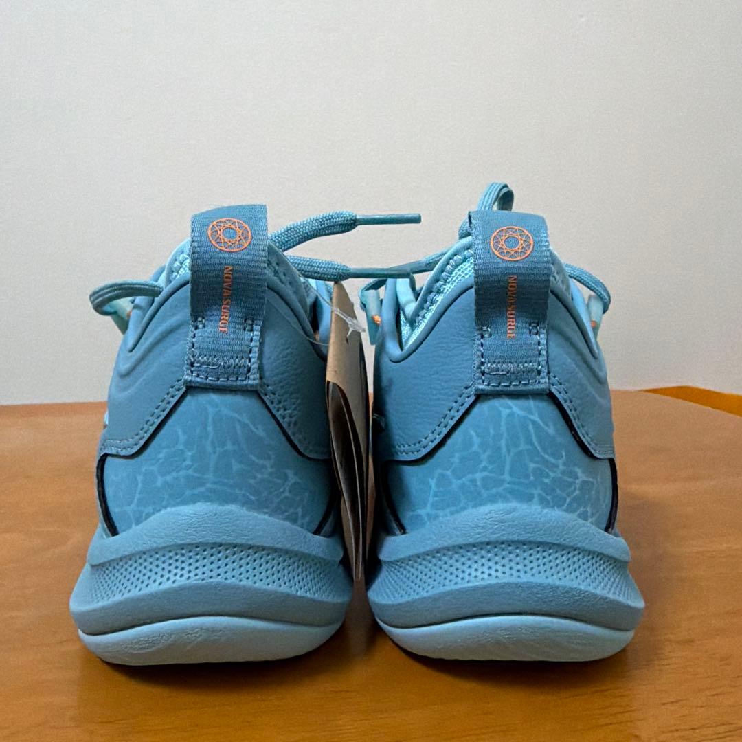 ASICS（アシックス）　NOVA SURGE LOW 2
